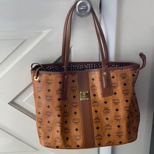 MCM Liz Reversible Medium Visetos Tote Bag